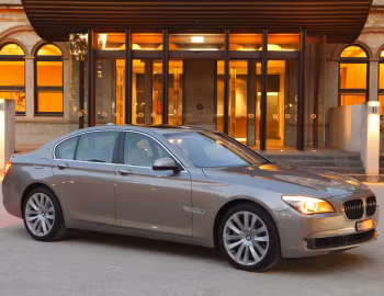 BMW 750i [Australia] (F01) '2008–12