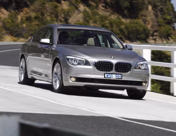 BMW 750i [Australia] (F01) '2008–12