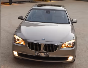 BMW 750i [Australia] (F01) '2008–12