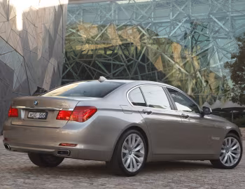 BMW 750i [Australia] (F01) '2008–12