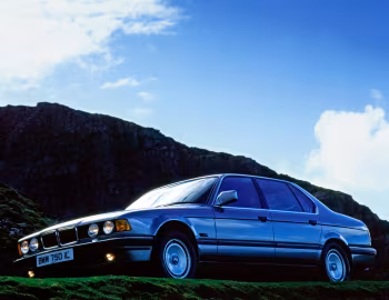 BMW 750iL [UK-spec] (E32) '1987–94