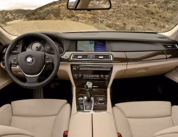 Panel frontal 2009–12 BMW 750Li [North America] (F02) '2008–12