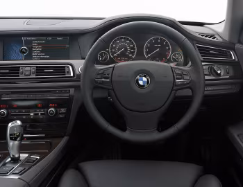 Panel frontal BMW 750Li [UK-spec] (F02) '2008–12