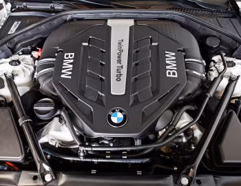 Bajo el capó 2013–15 BMW 750Li [North America] (F02) '2012–15