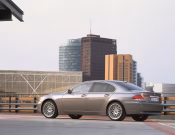 BMW 760i [Worldwide] (E65) '2003–05
