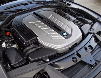 Sous la capuche BMW 760Li [Worldwide] (F02) '2012–15