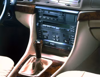 Інтэр'ер BMW 7 Series (E38) '1994–98