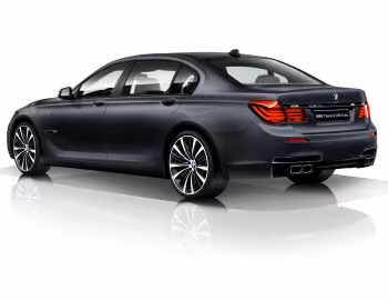 BMW 7 Series V12 Bi-Turbo [Japan] (F02) '2013