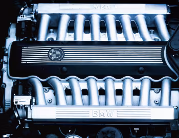 Under The Hood BMW 7 Series V16 (E32) '1988