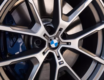 BMW 840d xDrive M Sport Coupé [UK-spec] (G15) '2018–22