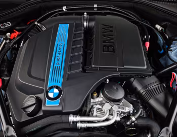 Bajo el capó 2013 BMW ActiveHybrid 5 [North America] (F10) '2012–13