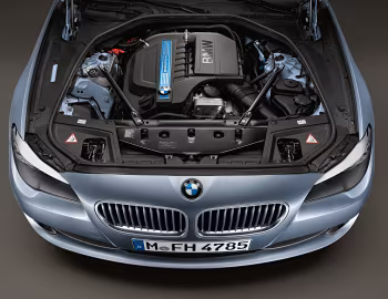 Sous la capuche BMW ActiveHybrid 5 [Worldwide] (F10) '10.2011–13