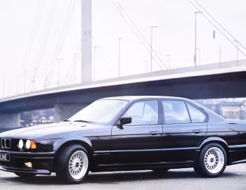 Kailine BMW 5 Series (E34)