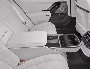 Інтэр'ер BMW Concept 7 Protection (G70) '10.2026