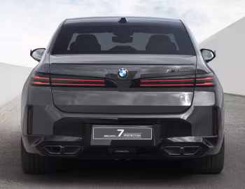 BMW Concept 7 Protection (G70) '10.2026
