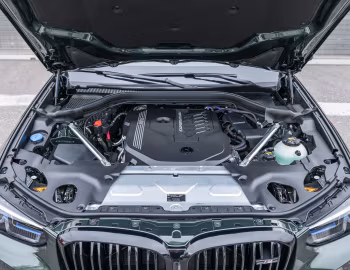 Bajo el capó dÄHLer BMW X4 M40i (G02) '2022–pr.
