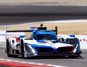 BMW M Hybrid V8 '2023