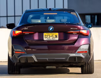 2024–pr. BMW i4 xDrive40 M Sport [North America] (G26) '2023–pr.