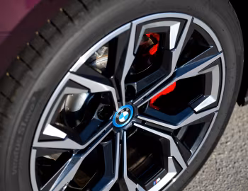 2024–pr. BMW i4 xDrive40 M Sport [North America] (G26) '2023–pr.