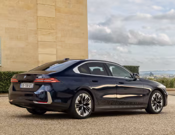 BMW i5 eDrive40 [Worldwide] (G60) '2023–pr.