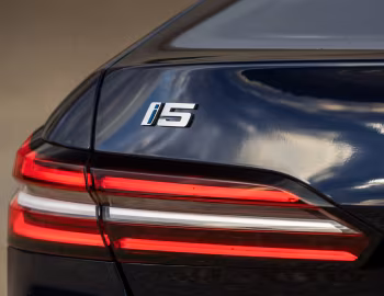 BMW i5 eDrive40 [Worldwide] (G60) '2023–pr.