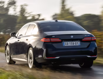 BMW i5 eDrive40 [Worldwide] (G60) '2023–pr.