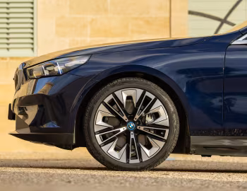 BMW i5 eDrive40 [Worldwide] (G60) '2023–pr.