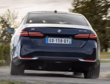 BMW i5 eDrive40 [Worldwide] (G60) '2023–pr.