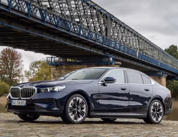 BMW i5 eDrive40 [Worldwide] (G60) '2023–pr.