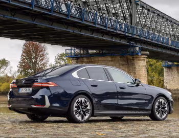 BMW i5 eDrive40 [Worldwide] (G60) '2023–pr.