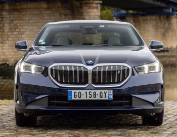 BMW i5 eDrive40 [Worldwide] (G60) '2023–pr.