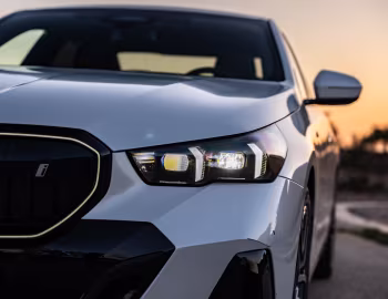 BMW i5 eDrive40 M Sport [Middle East] (G60) '2023–pr.