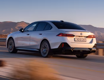 BMW i5 eDrive40 M Sport [Middle East] (G60) '2023–pr.