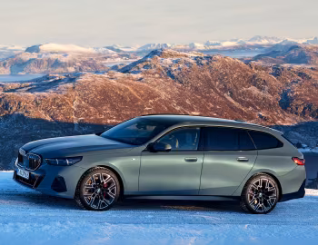 BMW i5 eDrive40 Touring M Sport [Worldwide] (G61) '2024–pr.