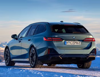 BMW i5 eDrive40 Touring M Sport [Worldwide] (G61) '2024–pr.