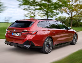 BMW i5 M60 xDrive Touring [Worldwide] (G61) '2024–pr.