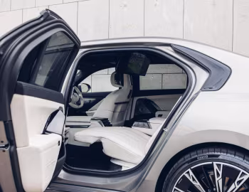 Інтэр'ер BMW i7 50 M Sport [Ireland] (G70) '2026