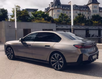 BMW i7 50 M Sport [Ireland] (G70) '2026