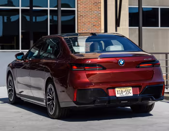 2024–pr. BMW i7 eDrive50 [North America] (G70) '2023–pr.