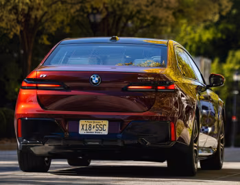 2024–pr. BMW i7 eDrive50 [North America] (G70) '2023–pr.