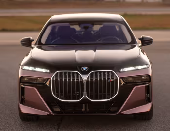 2024–pr. BMW i7 M70 xDrive [North America] (G70) '2023–pr.
