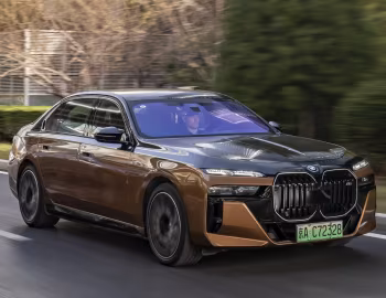 BMW i7 M70L xDrive [China] (G70) '2023–26