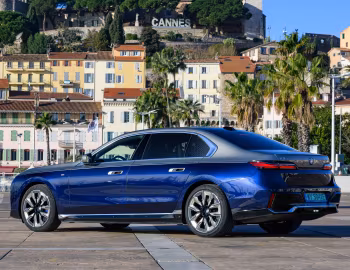 BMW i7 xDrive60 M Sport [Worldwide] (G70) '2022–pr.