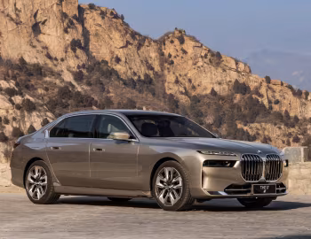 BMW i7 xDrive60L [China] (G70) '2022–pr.
