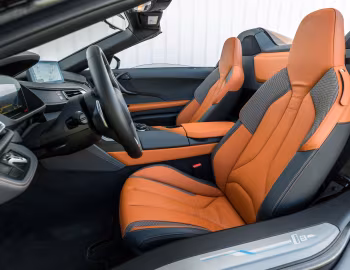 Интерьер 2019–20 BMW i8 Roadster [North America] (I15) '2018–20