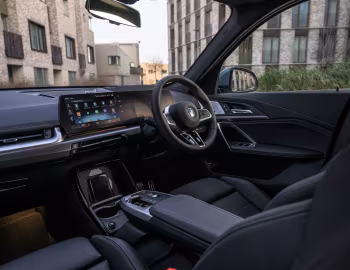Panel frontal BMW iX1 xDrive30 M Sport [UK-spec] (U11) '2023–pr.