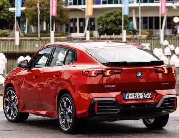 BMW iX2 xDrive30 M Sport [Australia] (U10) '2024–pr.