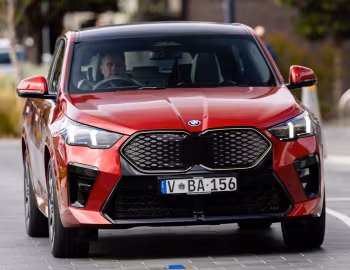 BMW iX2 xDrive30 M Sport [Australia] (U10) '2024–pr.