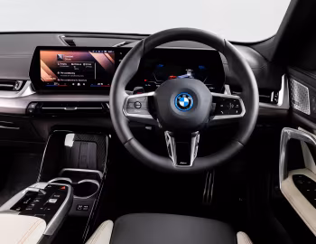 Panel frontal BMW iX2 xDrive30 M Sport [Australia] (U10) '2024–pr.