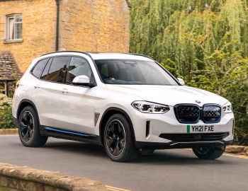 BMW iX3 "Premier Edition" [UK-spec] (G08) '2021